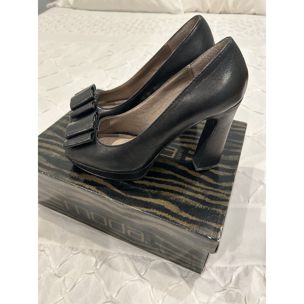 Moda Spana Women's Black Leather High Heels Size 8 M - Picture 2 of 4